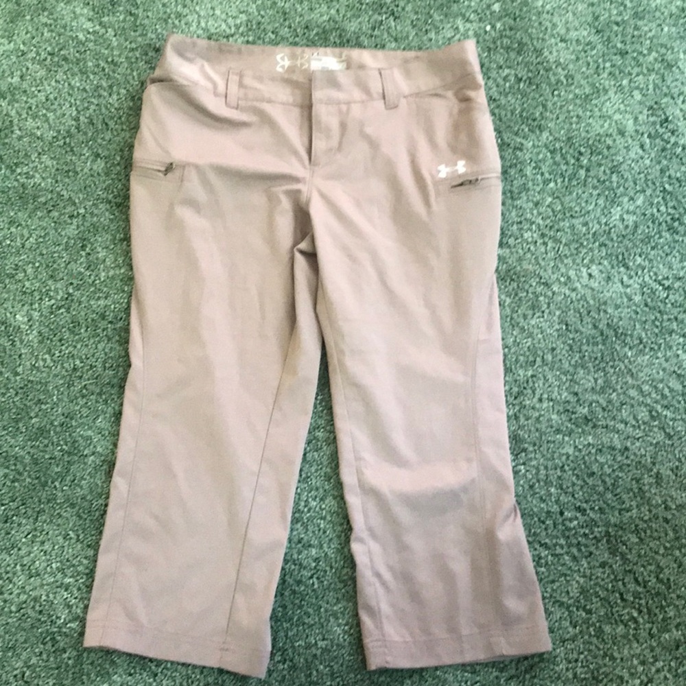 Under Armour capris cargos size 8